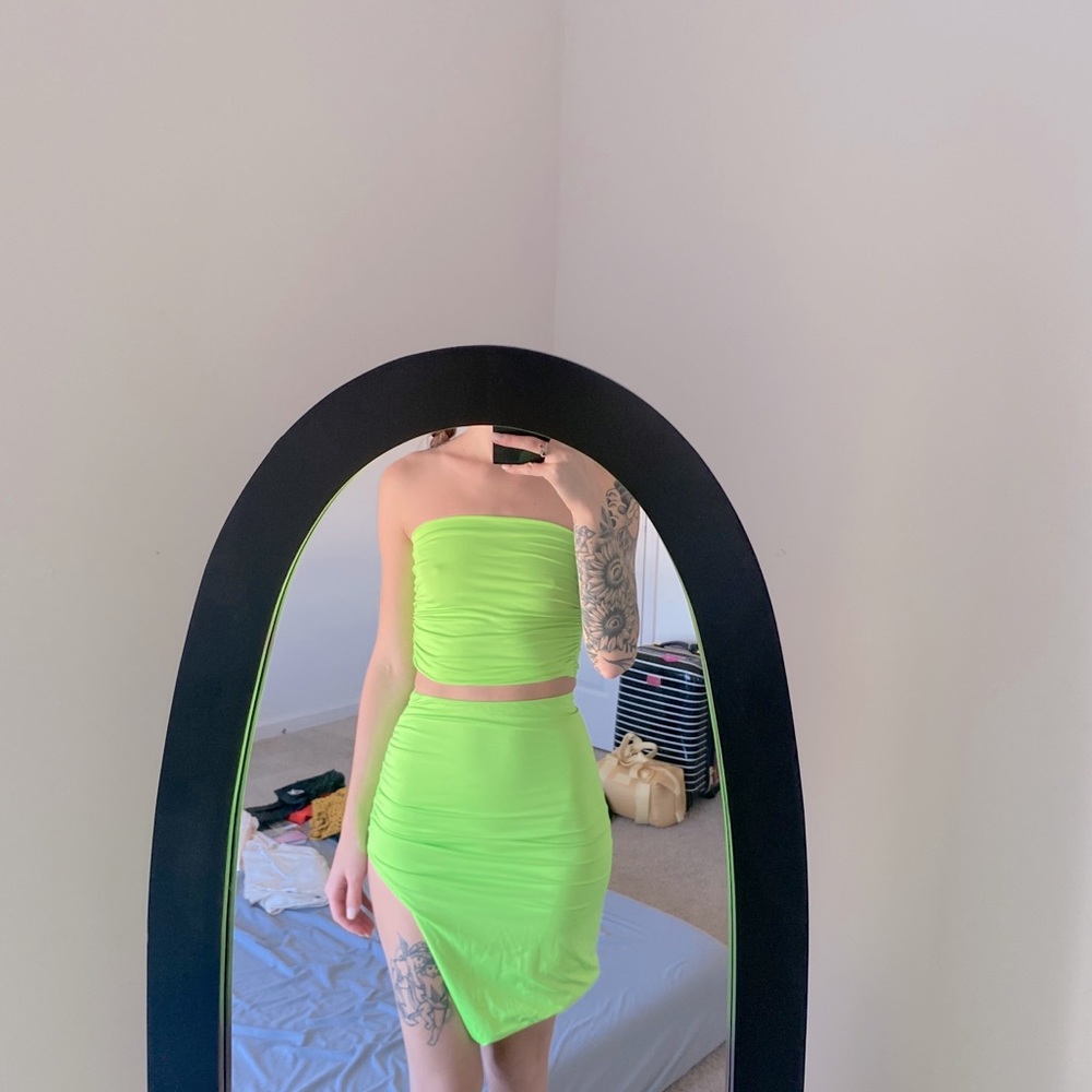 Two piece XS